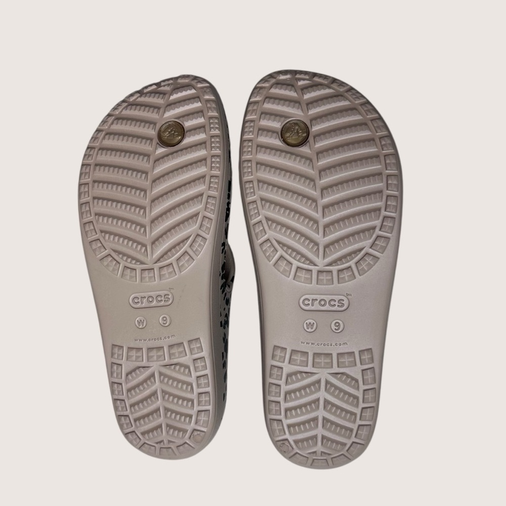 Crocs Sandals Women Sz 9 Leopard Kadee II Flip Flop Comfort Walking Animal Print - Picture 6 of 17